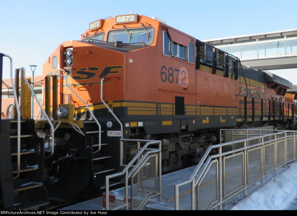 BNSF 6872